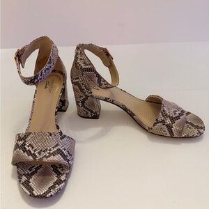 Clarks Snakeskin Design With Block Heel Sandals Size 8 1/2 M